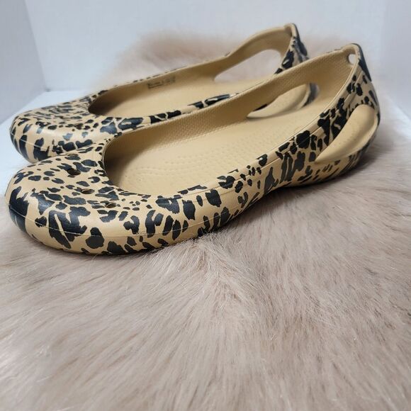 Crocs Leapard Kadee Leopard Ballet Flat Shoes Size 8 - Picture 1 of 7